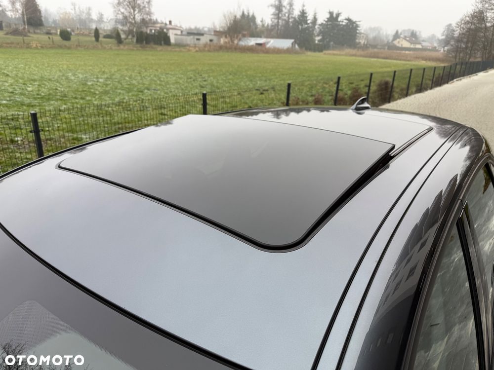 BMW Seria 2 218d - 13