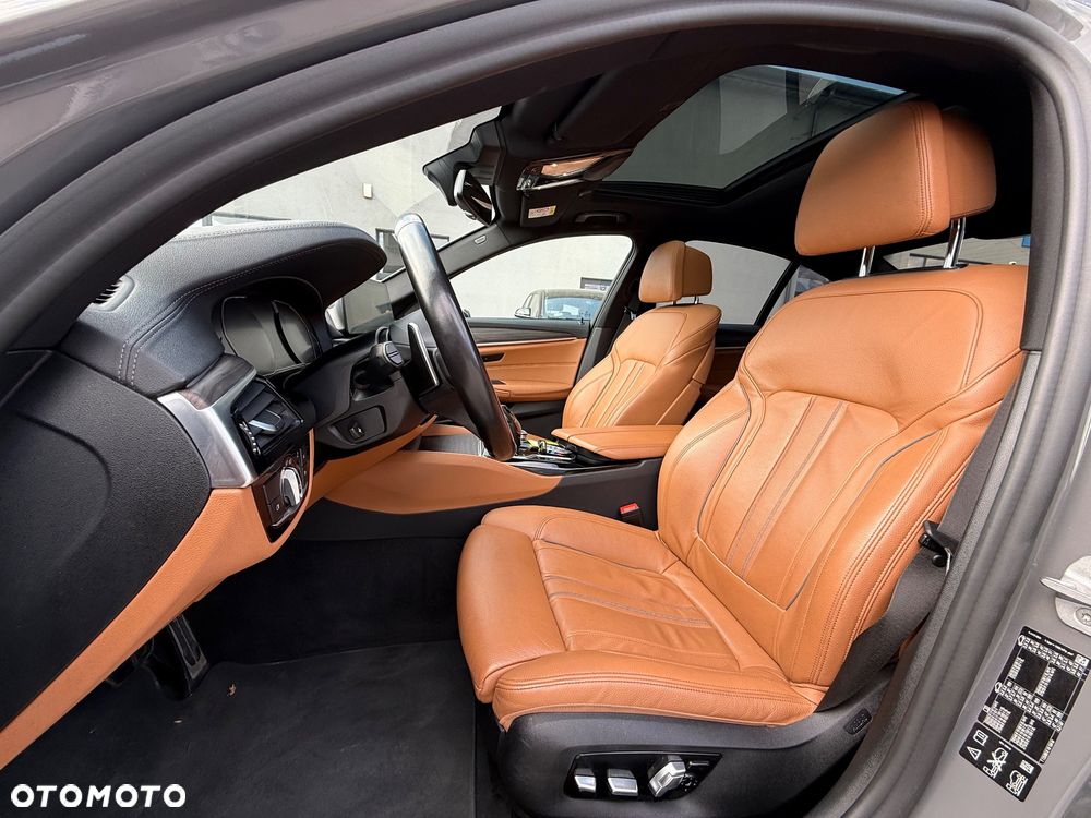 BMW Seria 5 520d xDrive M Sport sport - 13