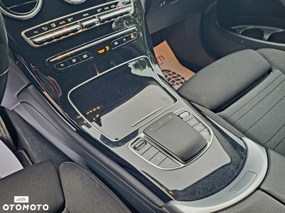 Mercedes-Benz GLC - 14