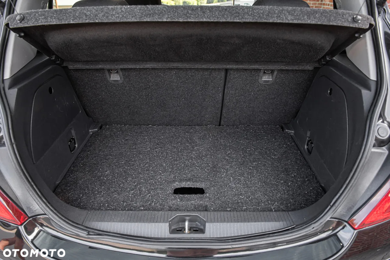 Opel Corsa 1.2 16V Essentia - 24
