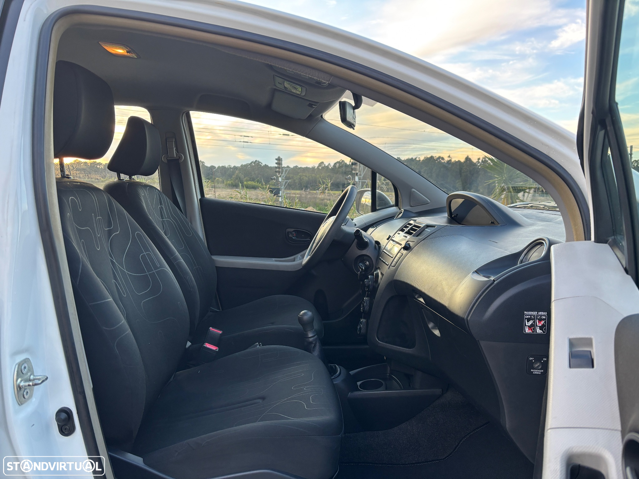 Toyota Yaris 1.0 VVT-i AC - 6