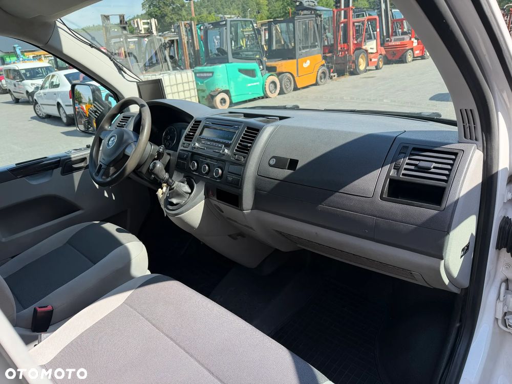 Volkswagen T5 - 24
