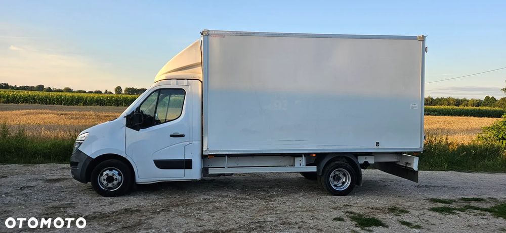 Nissan NV400 - 4