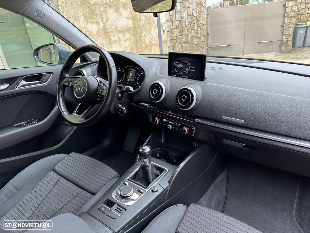 Audi A3 1.6 TDI Sport - 24