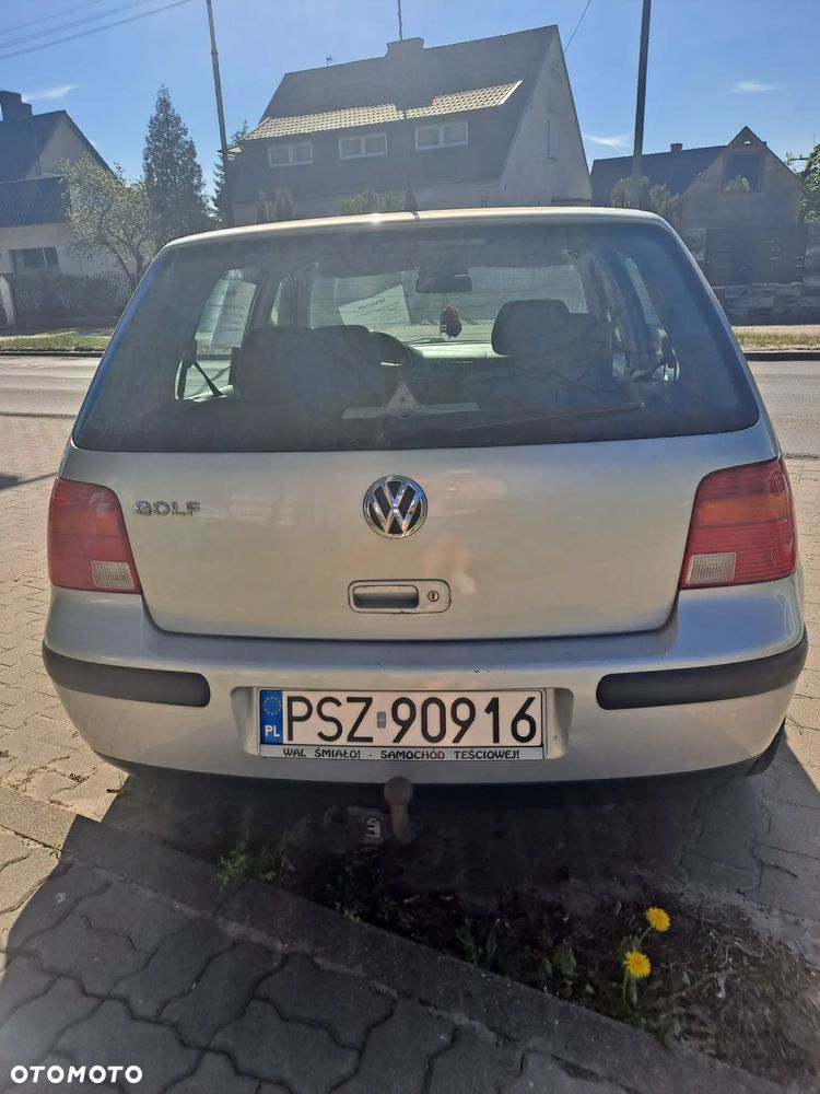 Volkswagen Golf - 4