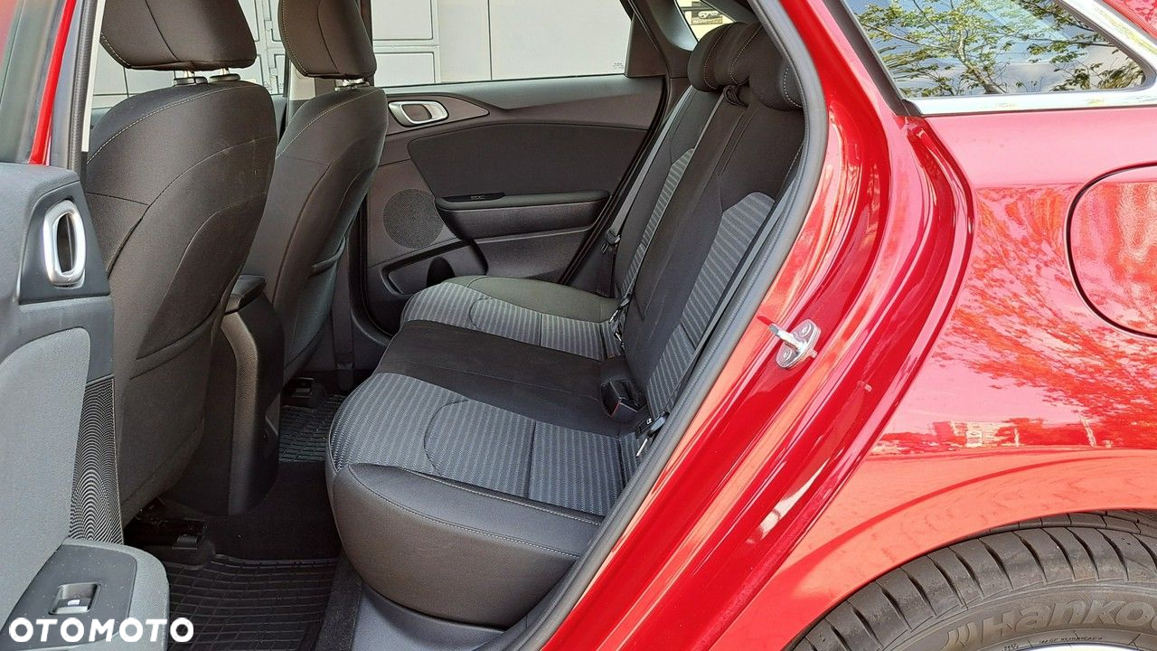 Kia Ceed - 14