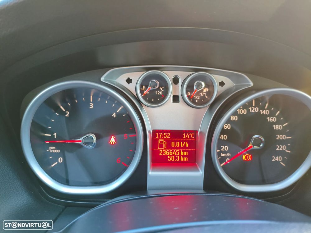 Ford Focus 1.6 TDCi Titanium - 8