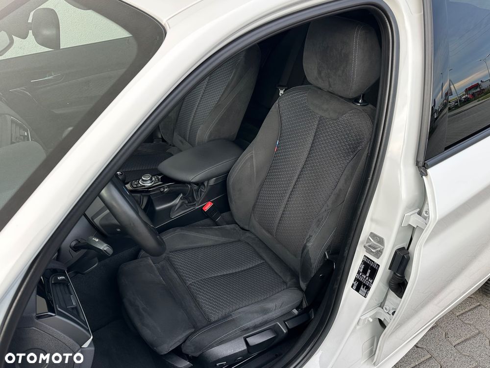 BMW Seria 1 120d M Sport - 17