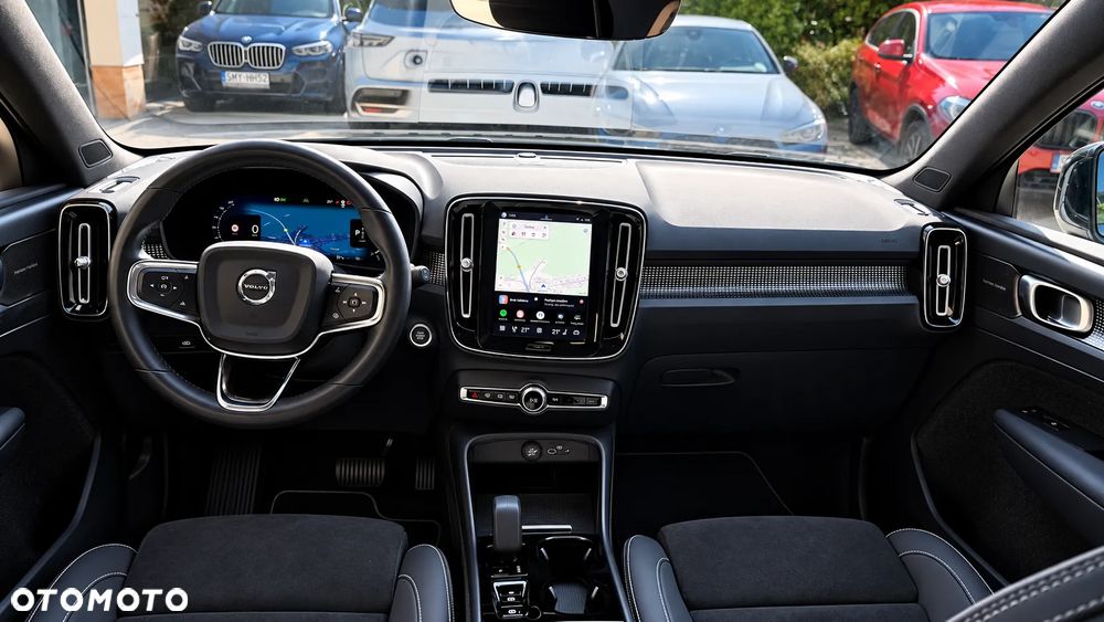 Volvo XC 40 B3 B DKG Ultra Black Edition - 19