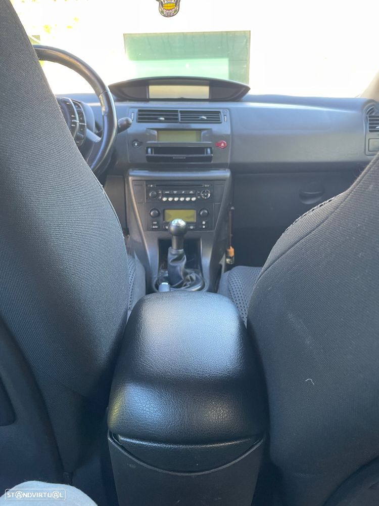 Citroën C4 1.6 16V VTR Pack - 8