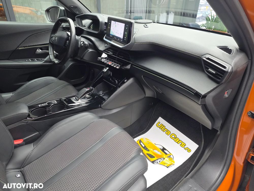 Peugeot 2008 1.5 BlueHDI EAT8 STT GT Pack - 12