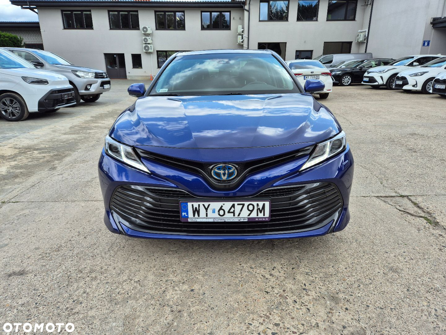 Toyota Camry - 3