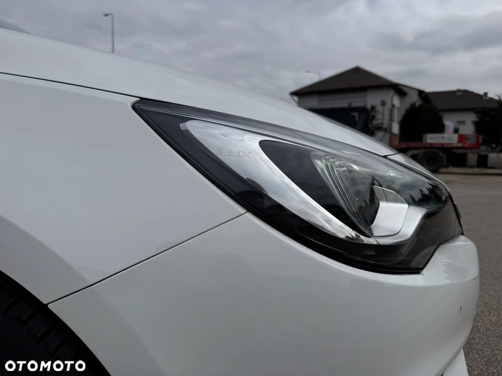 Opel Astra 1.4 T Dynamic S&S - 36