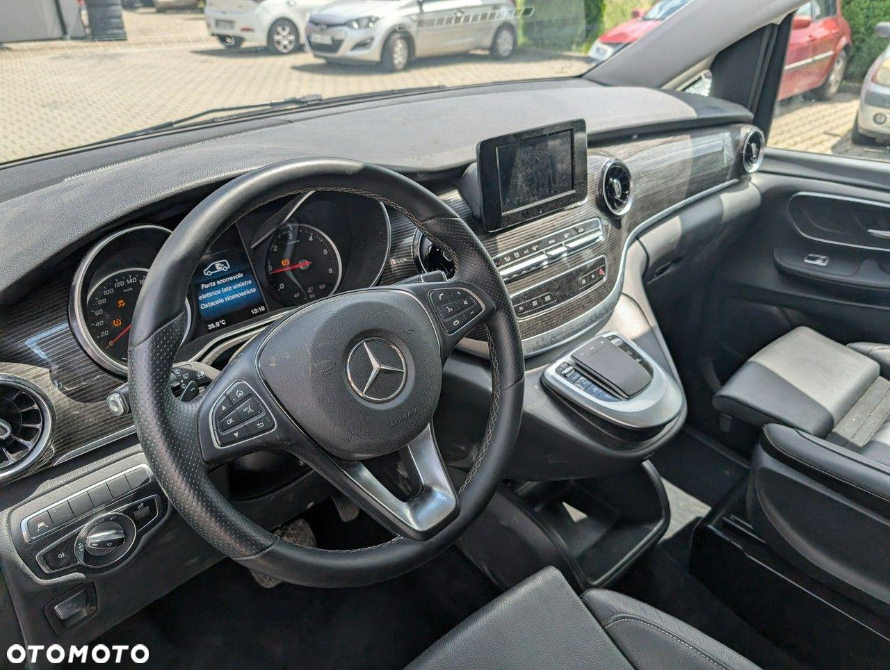 Mercedes-Benz Klasa V - 11