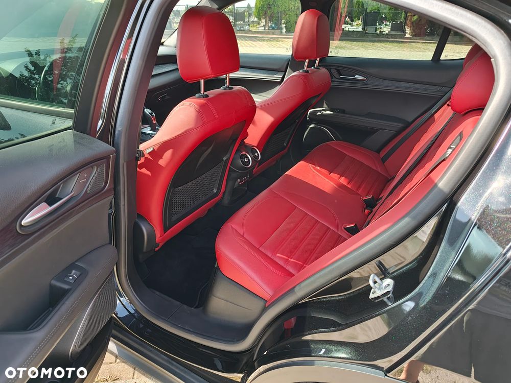 Alfa Romeo Stelvio 2.0 Turbo 16V AT8-Q4 Veloce - 29