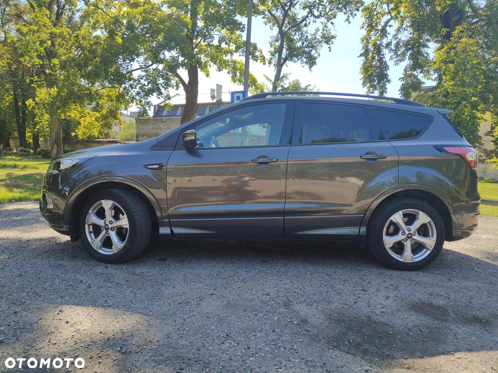 Ford Kuga 1.5 EcoBoost 2x4 ST-Line - 10