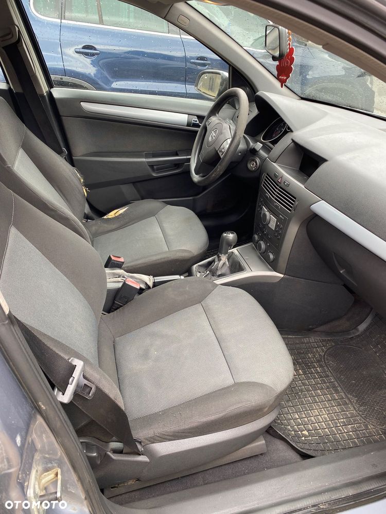 Opel Astra 1.7 CDTI Essentia - 3