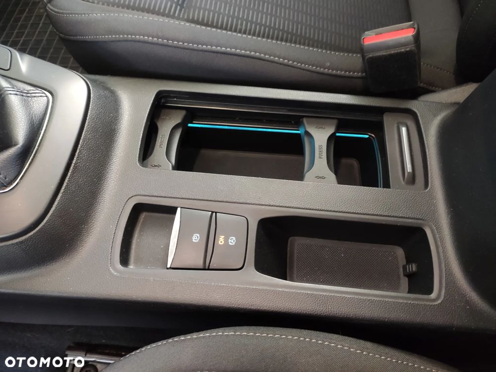 Ford Focus 1.0 EcoBoost Trend Edition - 28