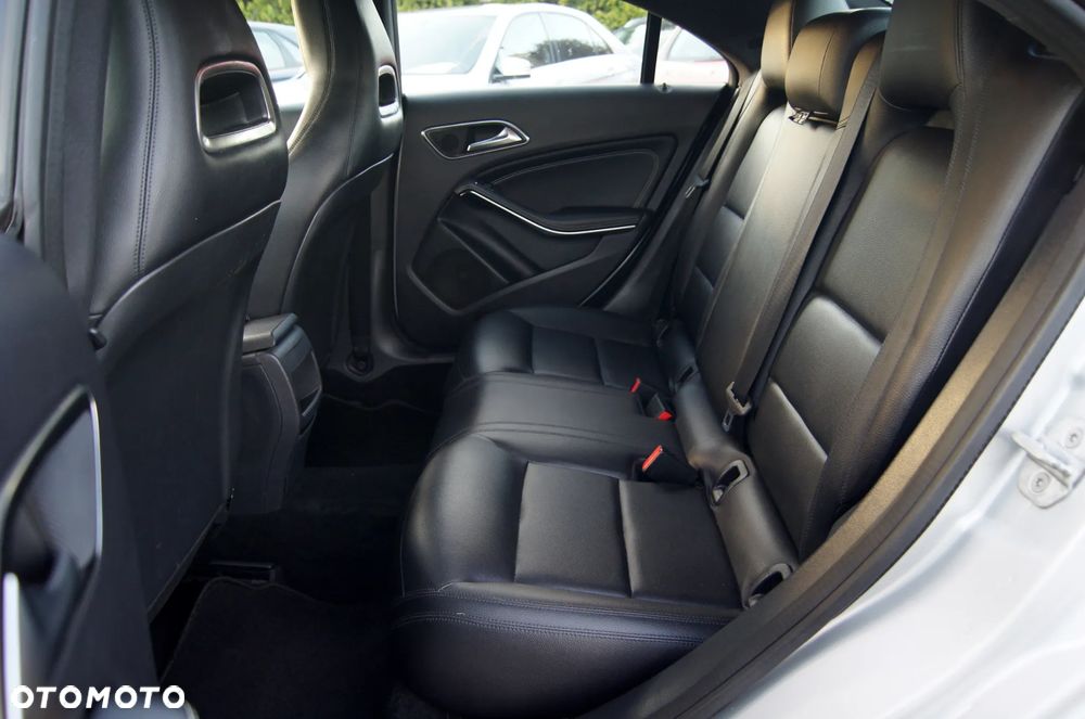 Mercedes-Benz CLA 200 CDI - 12