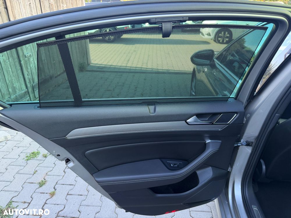 Volkswagen Passat 2.0 TDI DSG 4Motion R Executive - 22