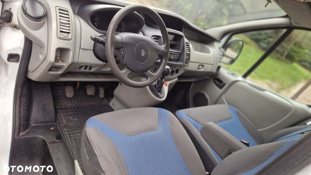Renault Trafic - 17