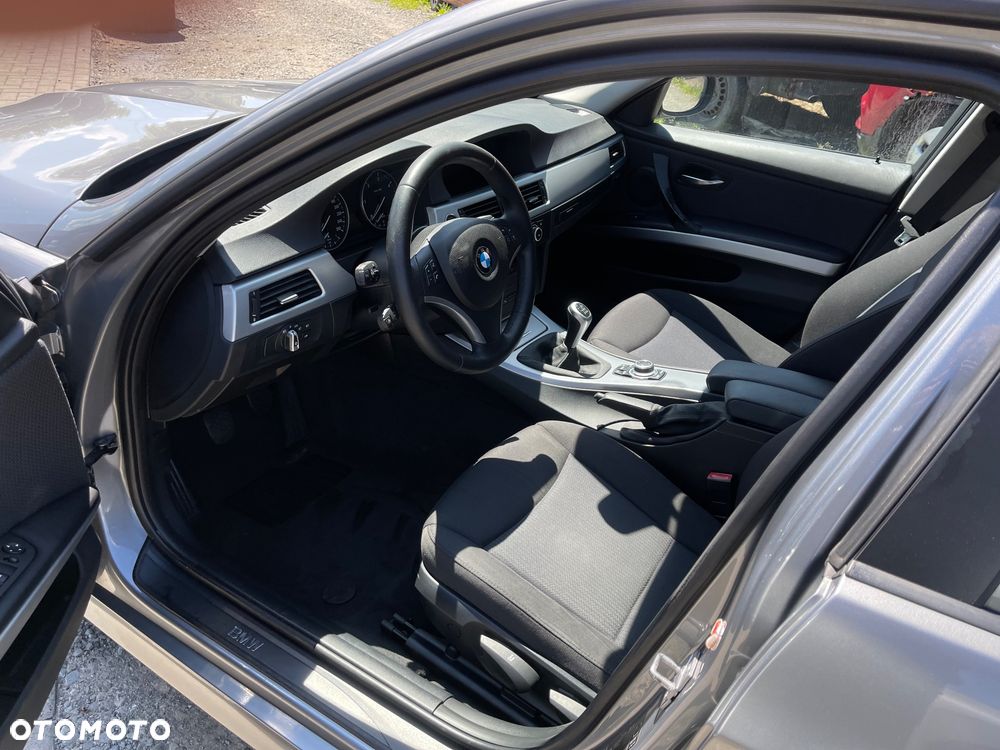 BMW Seria 3 316d - 16