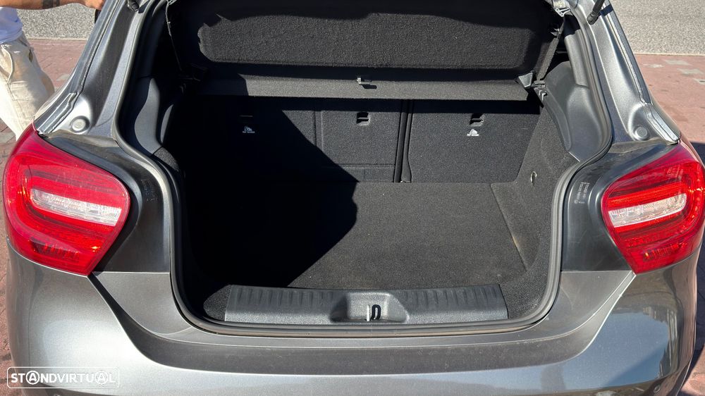 Mercedes-Benz A 180 CDI (BlueEFFICIENCY) Urban - 15