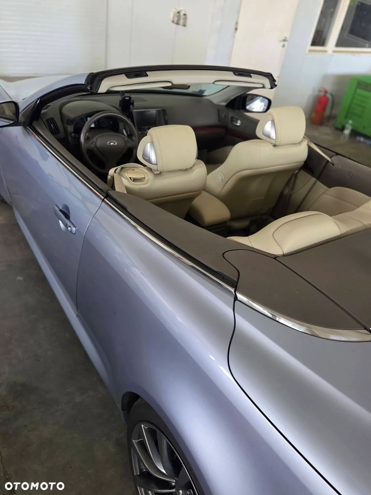 Infiniti G G37 - 5