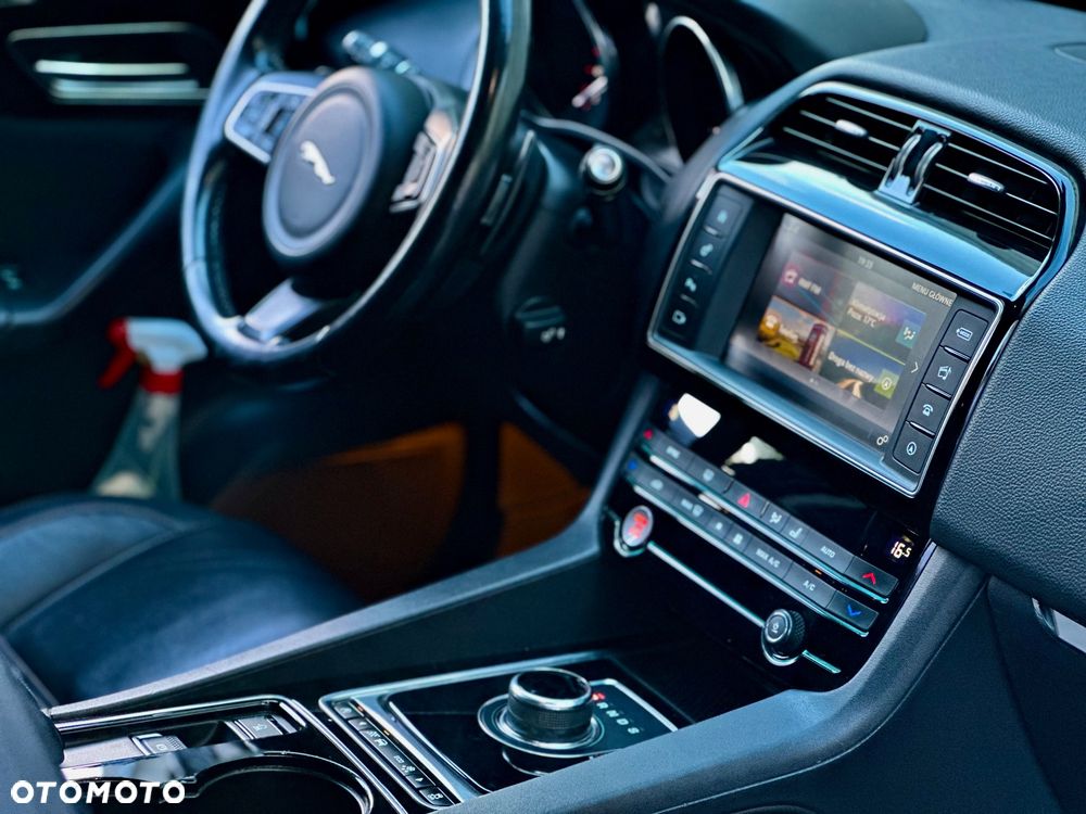Jaguar F-Pace 2.0 i4D AWD Portfolio - 17