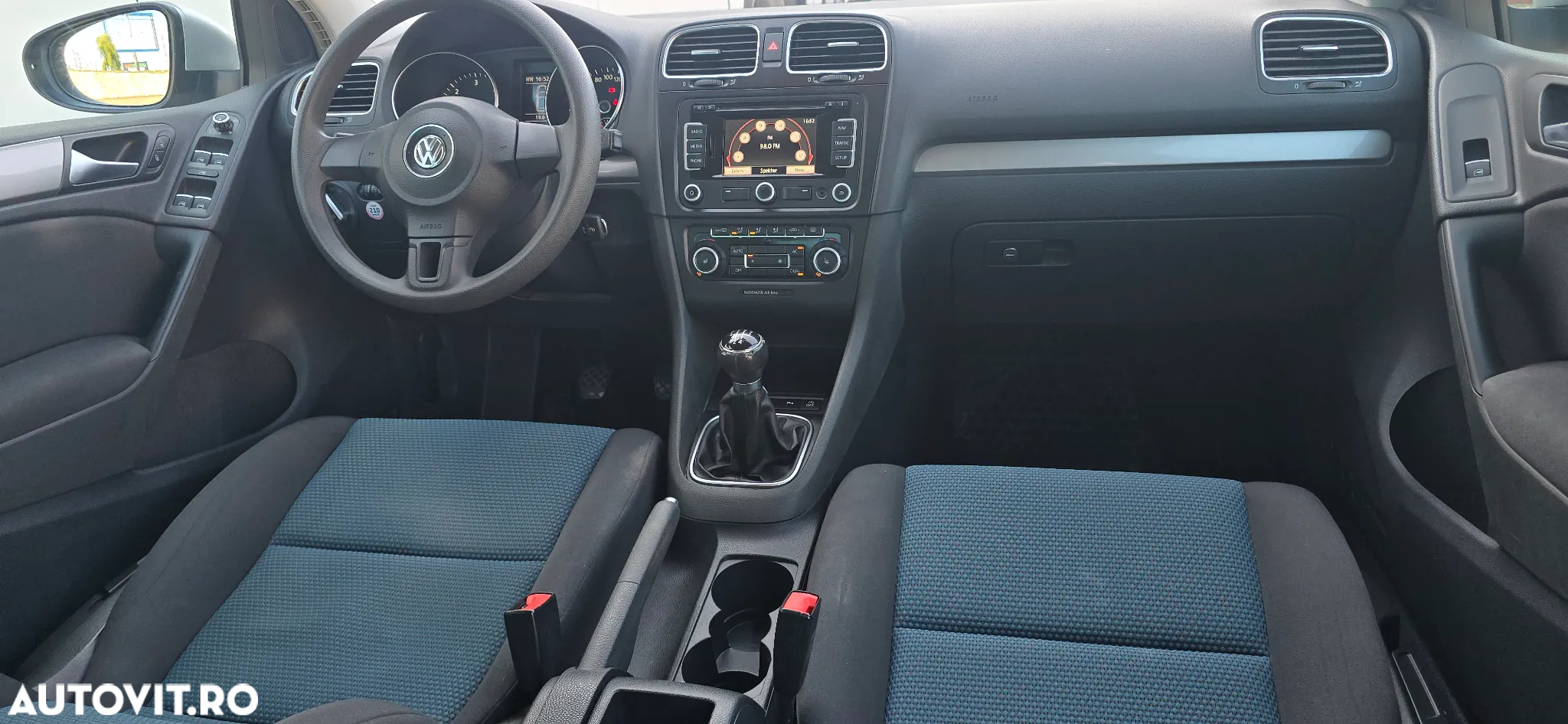 Volkswagen Golf - 13