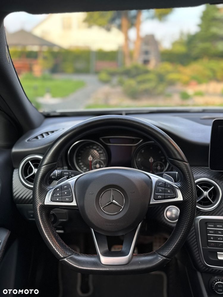 Mercedes-Benz Klasa A 180 d 7G-DCT AMG Line - 13