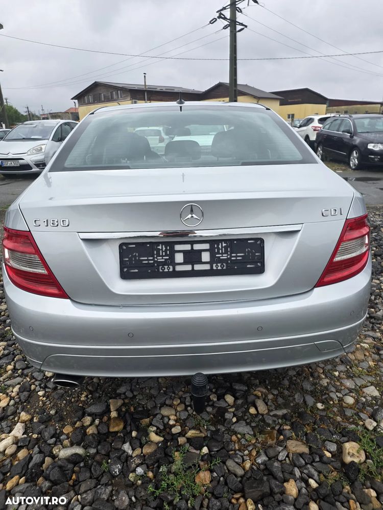 Mercedes-Benz C - 23