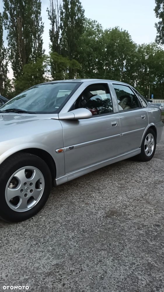Opel Vectra - 8