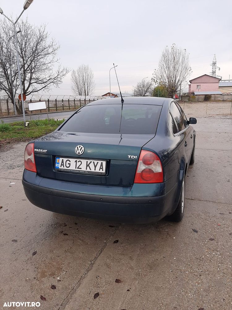 Volkswagen Passat 1.9TDI Basis - 2