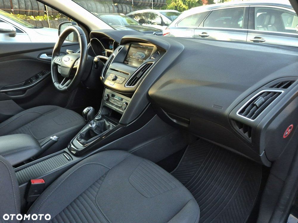 Ford Focus 1.5 EcoBoost Start-Stopp-System TITANIUM - 21