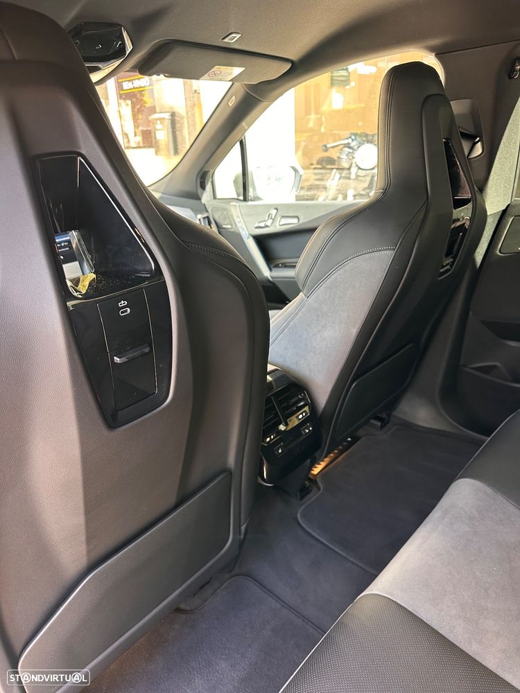 BMW iX xDrive 45 Pack Desportivo - 14