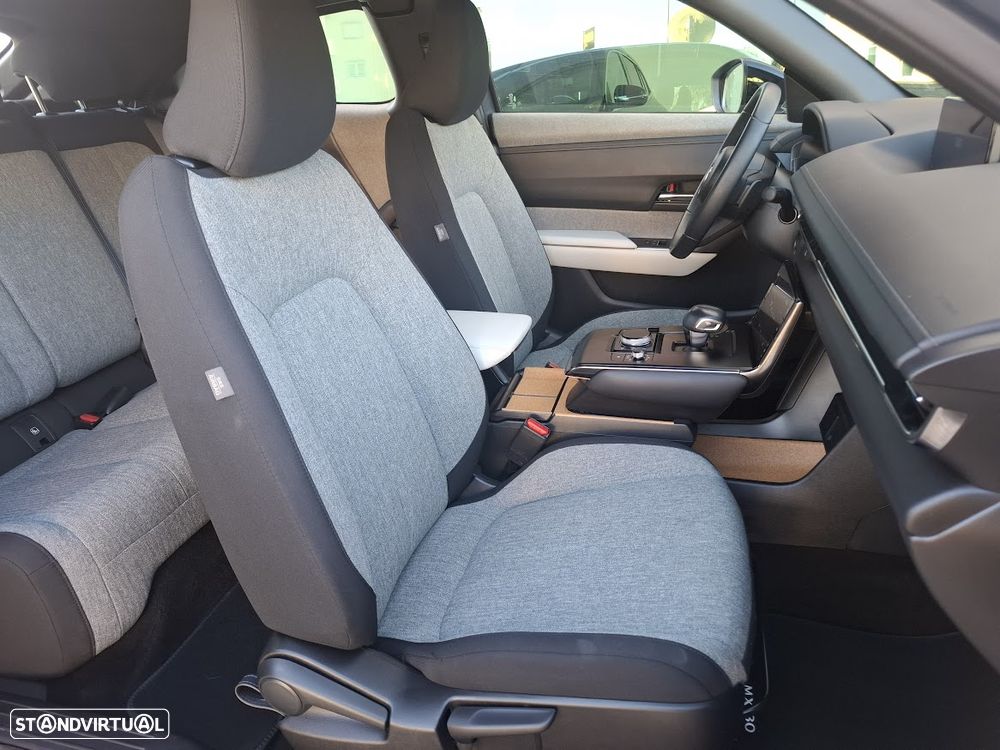 Mazda MX-30 e-SKYACTIV EXCLUSIVE-LINE - 35