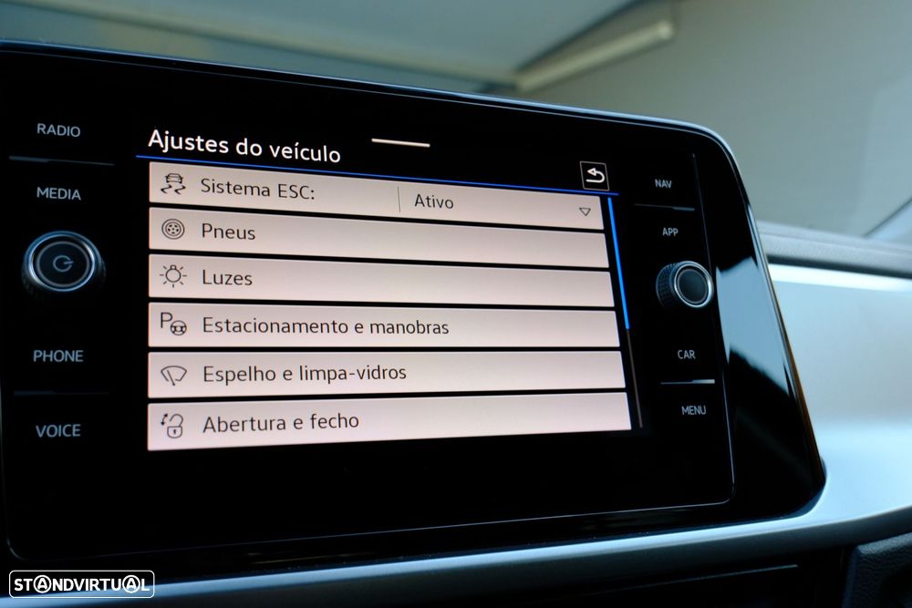 VW T-Roc 2.0 TDI Urban - 25
