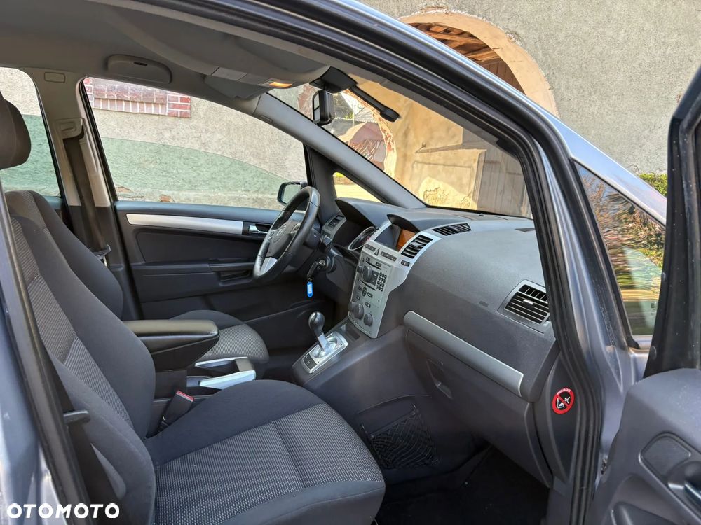 Opel Zafira 1.8 Easytronic Family Plus - 15