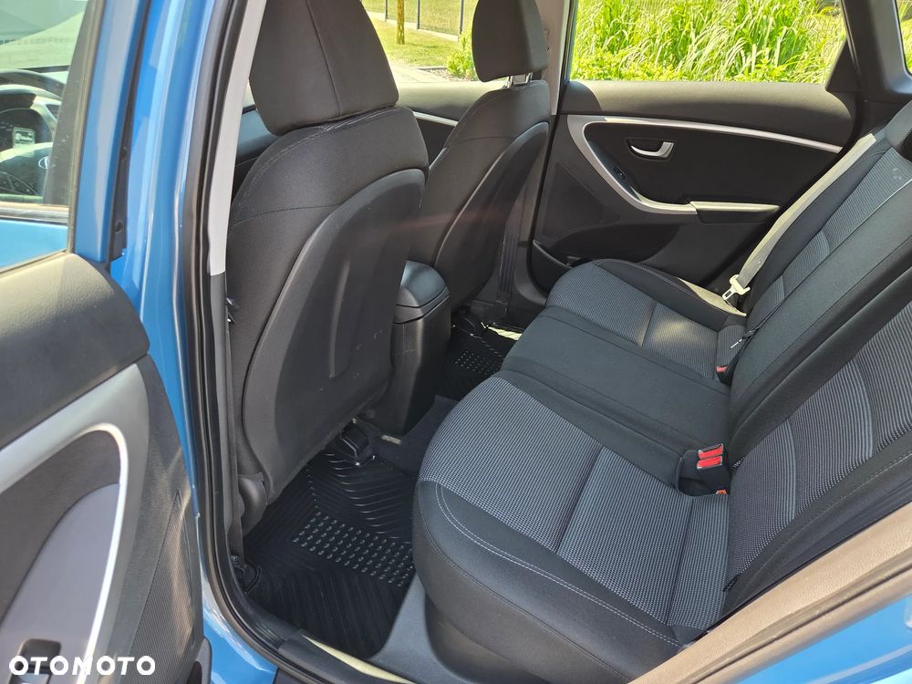 Hyundai i30 1.6 Comfort - 19