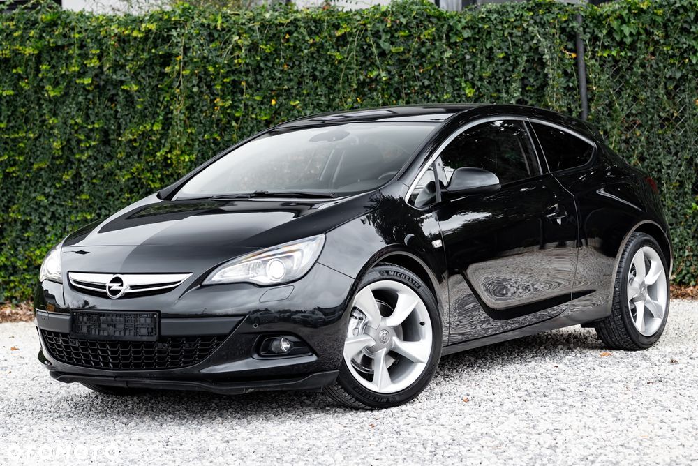 Opel Astra IV GTC 1.6 T Sport - 2