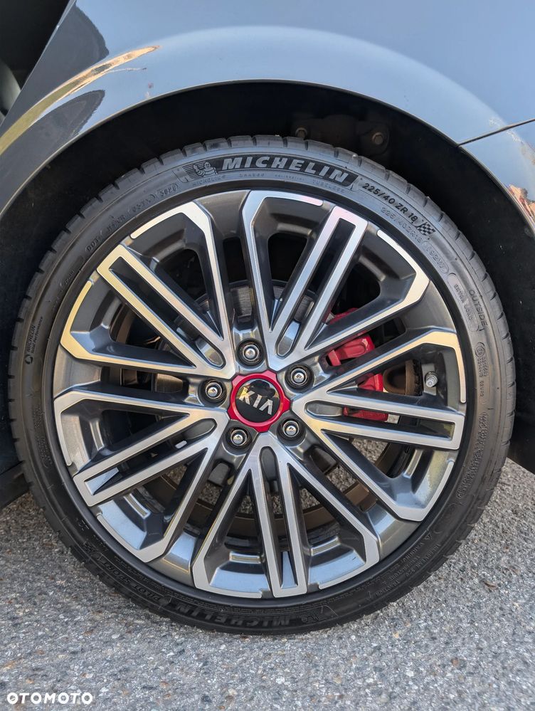 Kia ProCeed 1.6 T-GDI GT DCT - 6