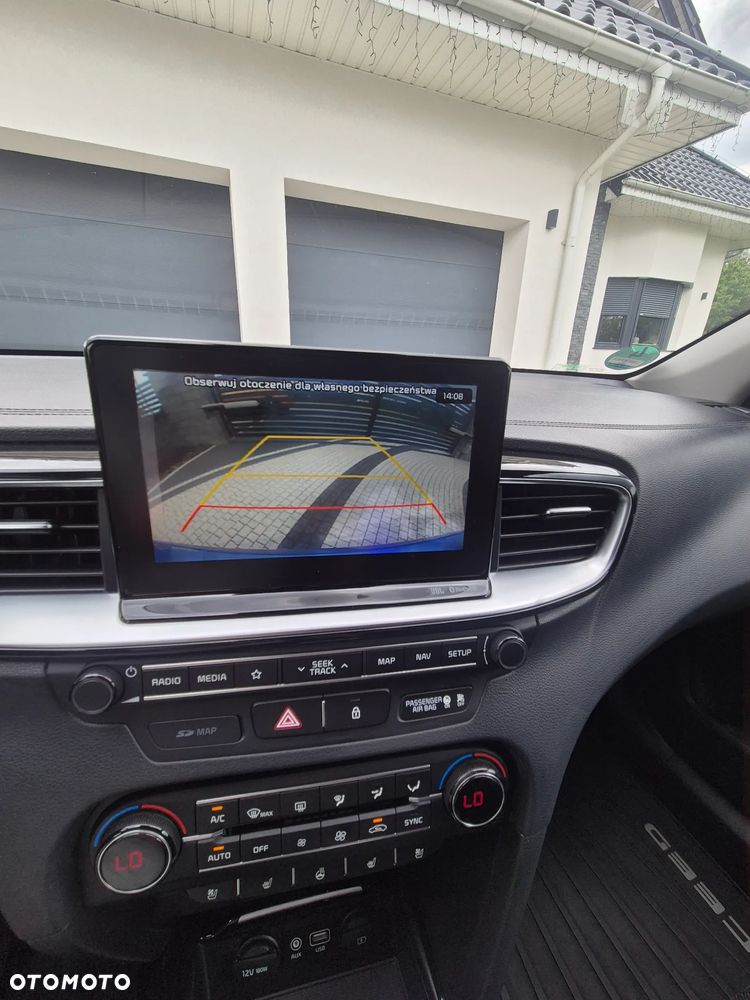 Kia Ceed 1.4 T-GDI L Business Line Plus - 11