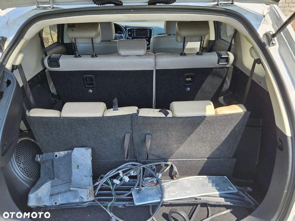 Mitsubishi Outlander 2.2 DI-D Intense + SDA 4WD - 13
