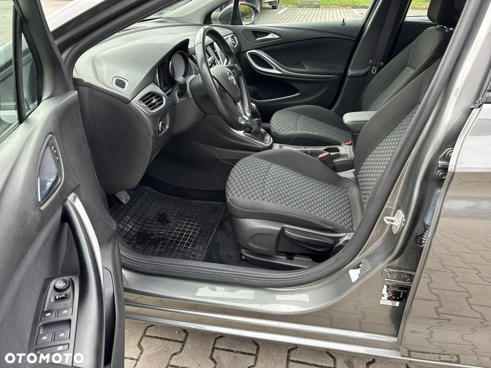 Opel Astra - 11