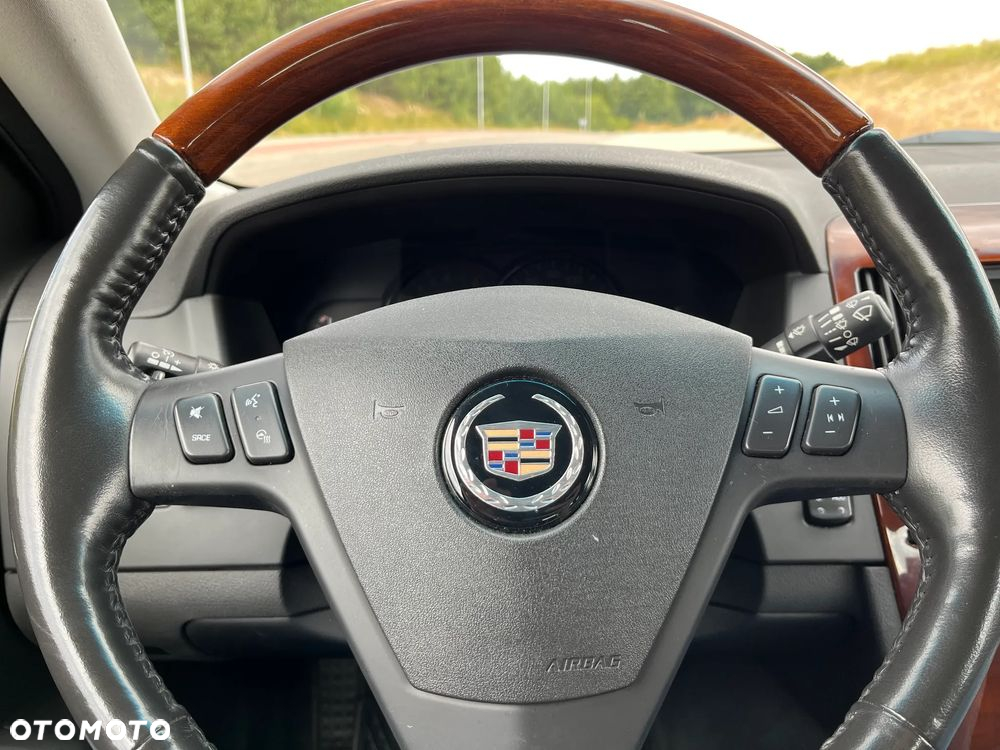 Cadillac STS - 15