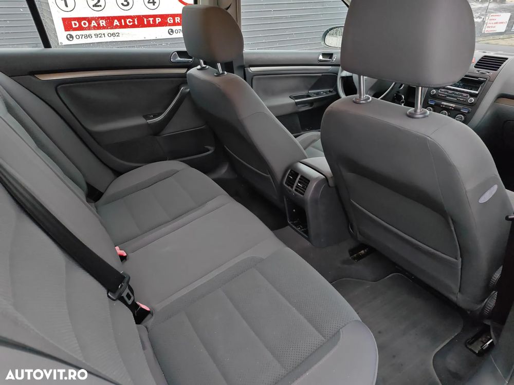 Volkswagen Golf 1.9 TDI Comfortline - 8