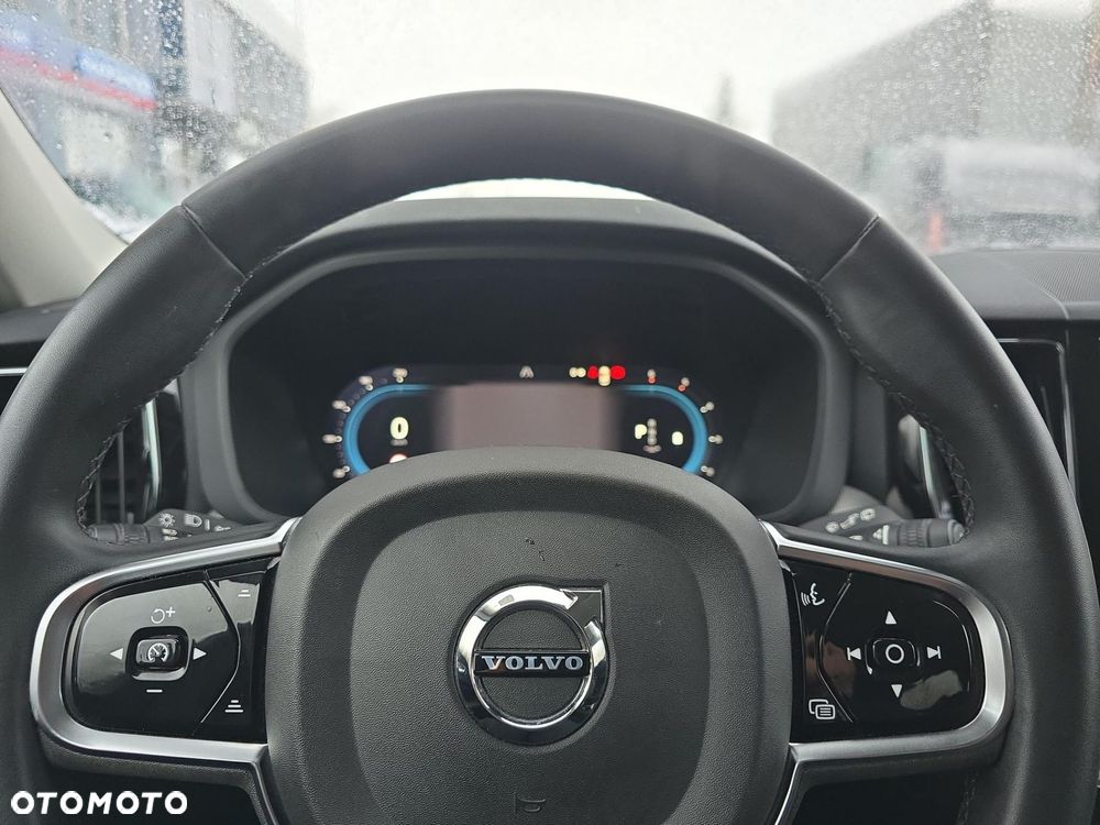 Volvo XC 60 B4 D Plus Bright - 16