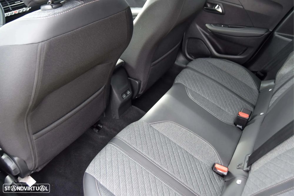 Peugeot 208 1.2 PureTech Allure Pack - 12