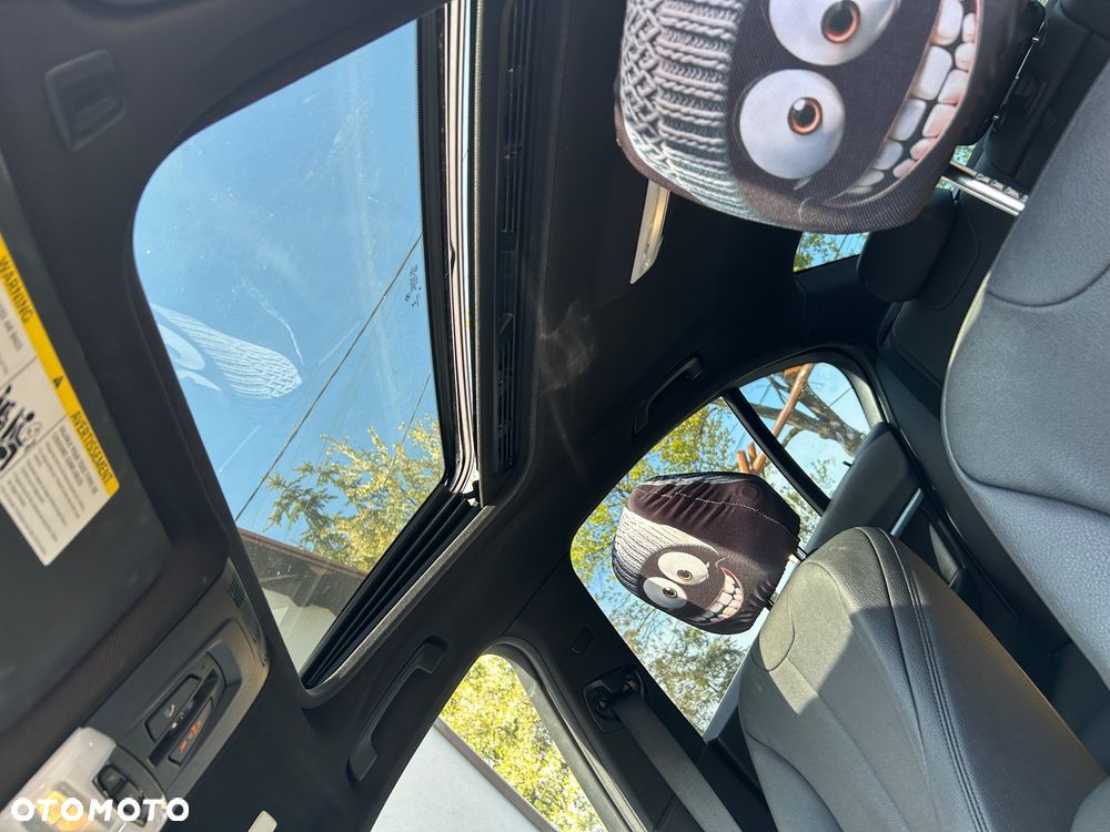 BMW Seria 3 330e iPerformance - 12